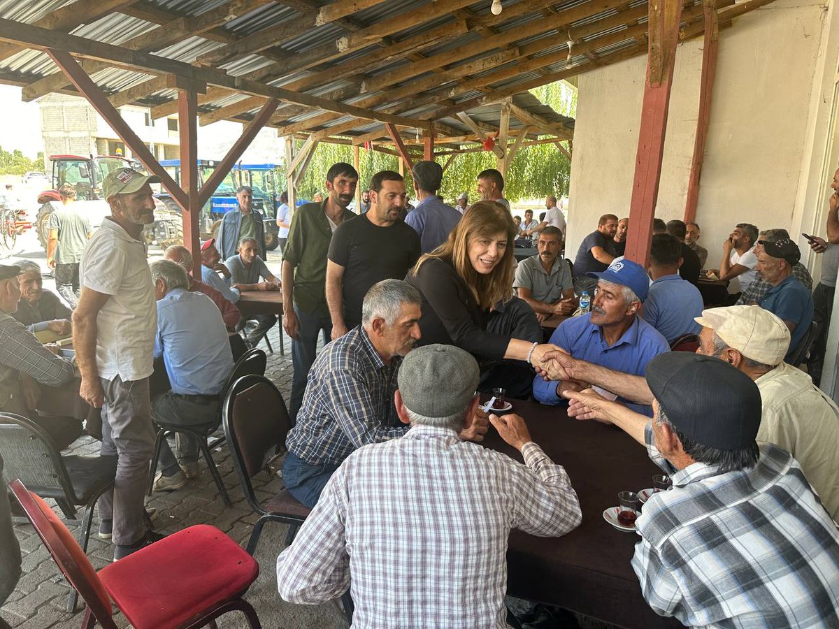 erzrmyesilsol's tweet photo. DEM PARTİ Erzurum Milletvekilimiz Sayın Meral Danış Bestaş Şenkaya, berdik, Oltu' da halkımız tarafından yoğun İlgi ile Karşılandı. https://t.co/2hAzfSUlNM