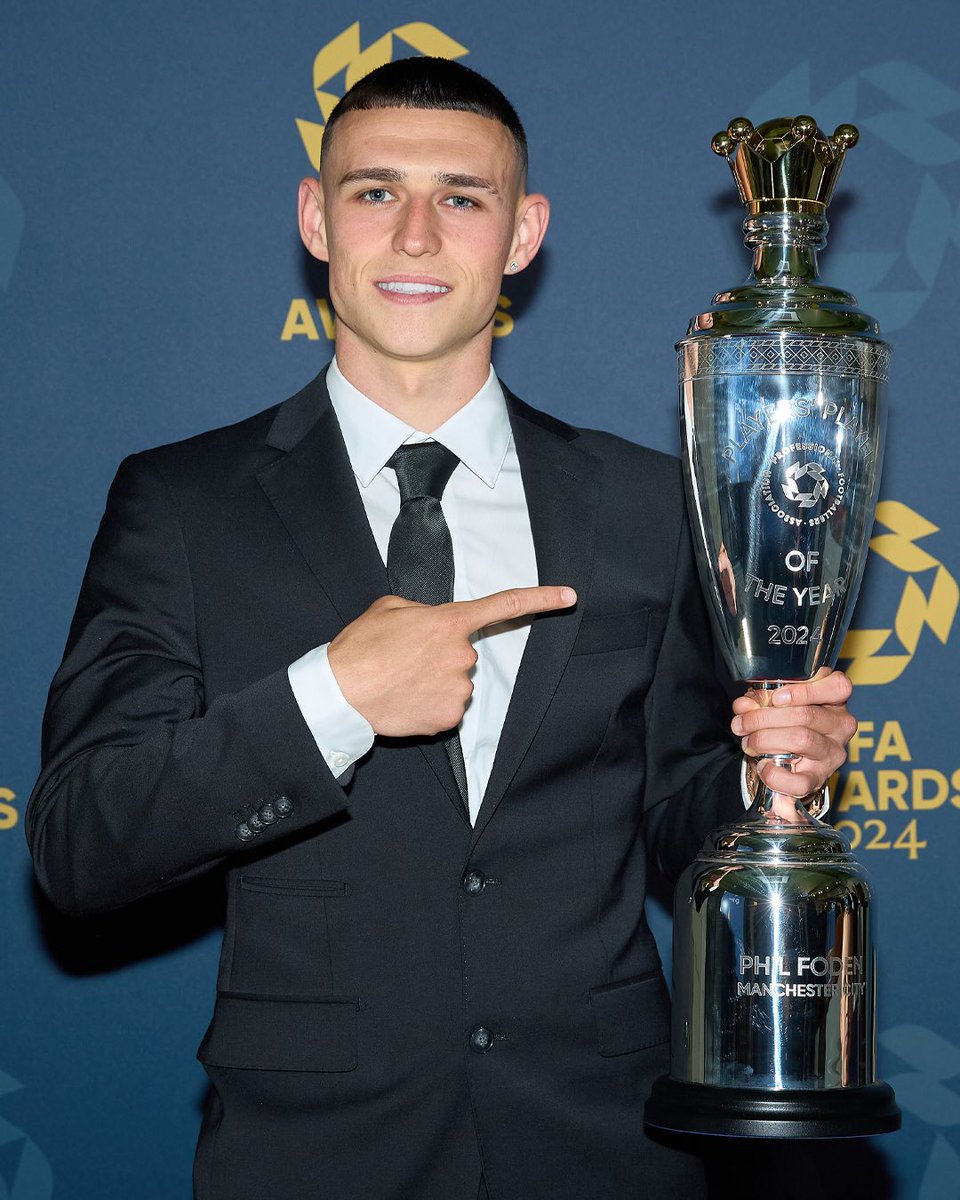 agookya's tweet photo. Phil Foden is the PFA Players’ Player of the Year 🏆
#PFAawards https://t.co/qaor79qfID