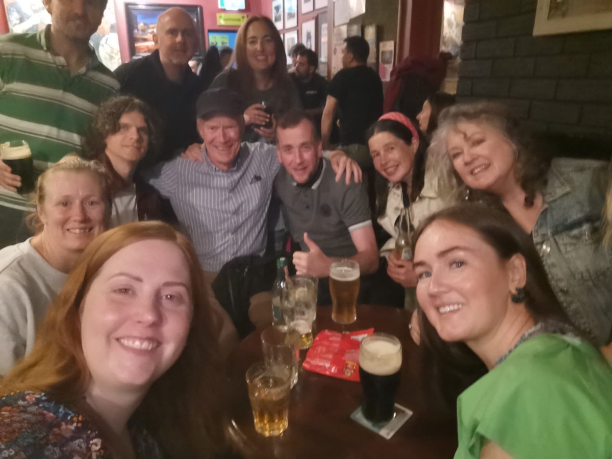 Craobh Inse Chór ar Oiche amuigh ag an bpictiúrlann 'an Teach Solais' agus cúpla deoch sa Cobblestone ina dhiadh. Beidh sraith de Oicheanta Scannán in Áras Inse Chór i rith an Fómhair