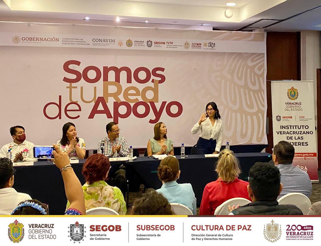DGCPDH_Veracruz's tweet photo. ✅Hoy, la Lcda. Susana Fuentes, Jefa de la Oficina de Capacitación de #CulturaDePaz, acudió en representación del Secretario de Gobierno, el Lic. Carlos Juárez Gil, a la Inauguración de la 📎Reunión Estatal “Somos Tu Red de Apoyo”, organizado por CONAVIM y el IVM, en #BocaDelRío https://t.co/2iRnLXoxN5