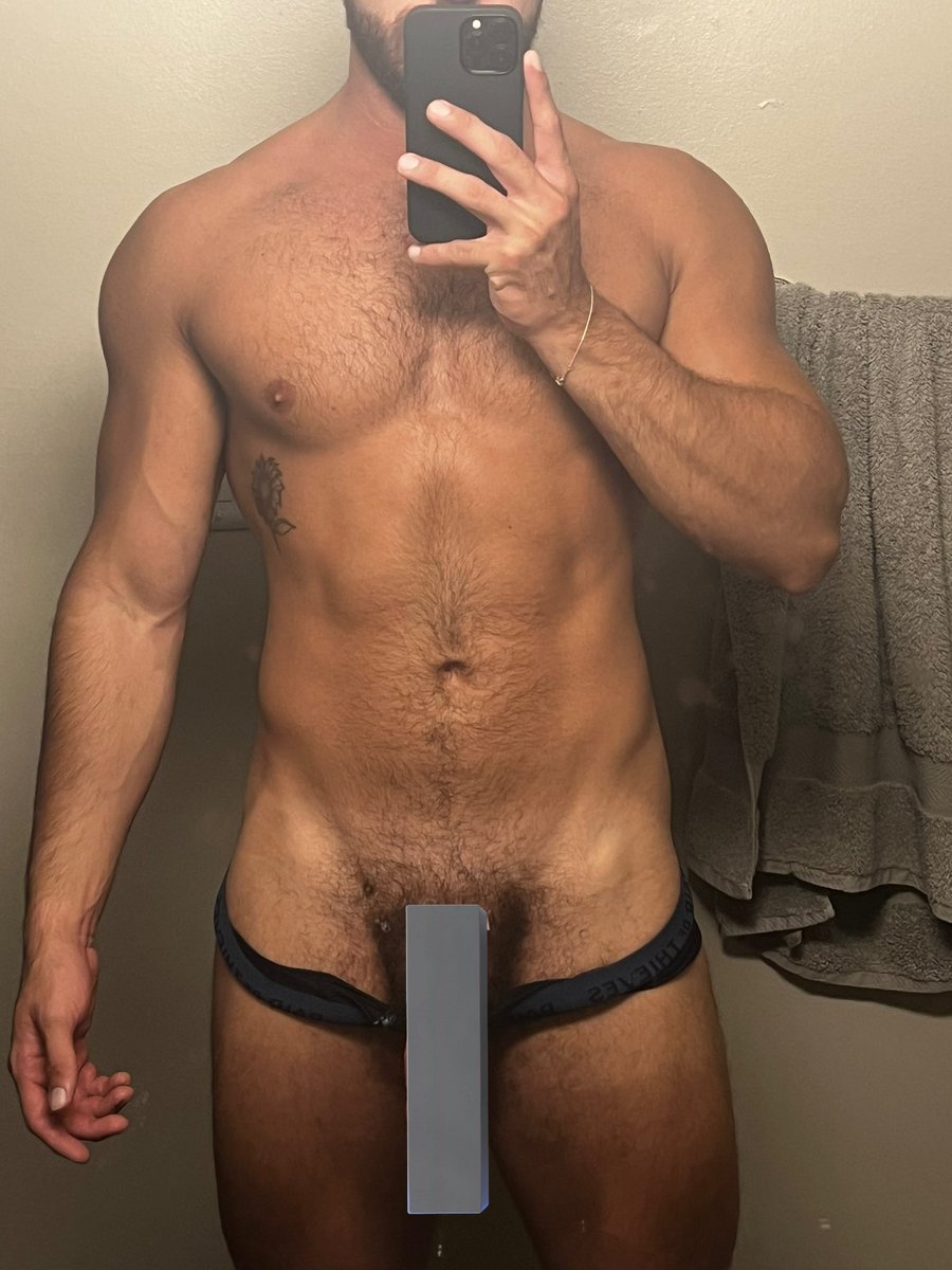 RodriguezSeth's tweet photo. I couldn’t decide on one so here’s 3 pics from a year ago. 🤓♥️ https://t.co/pQwP6GGDVr