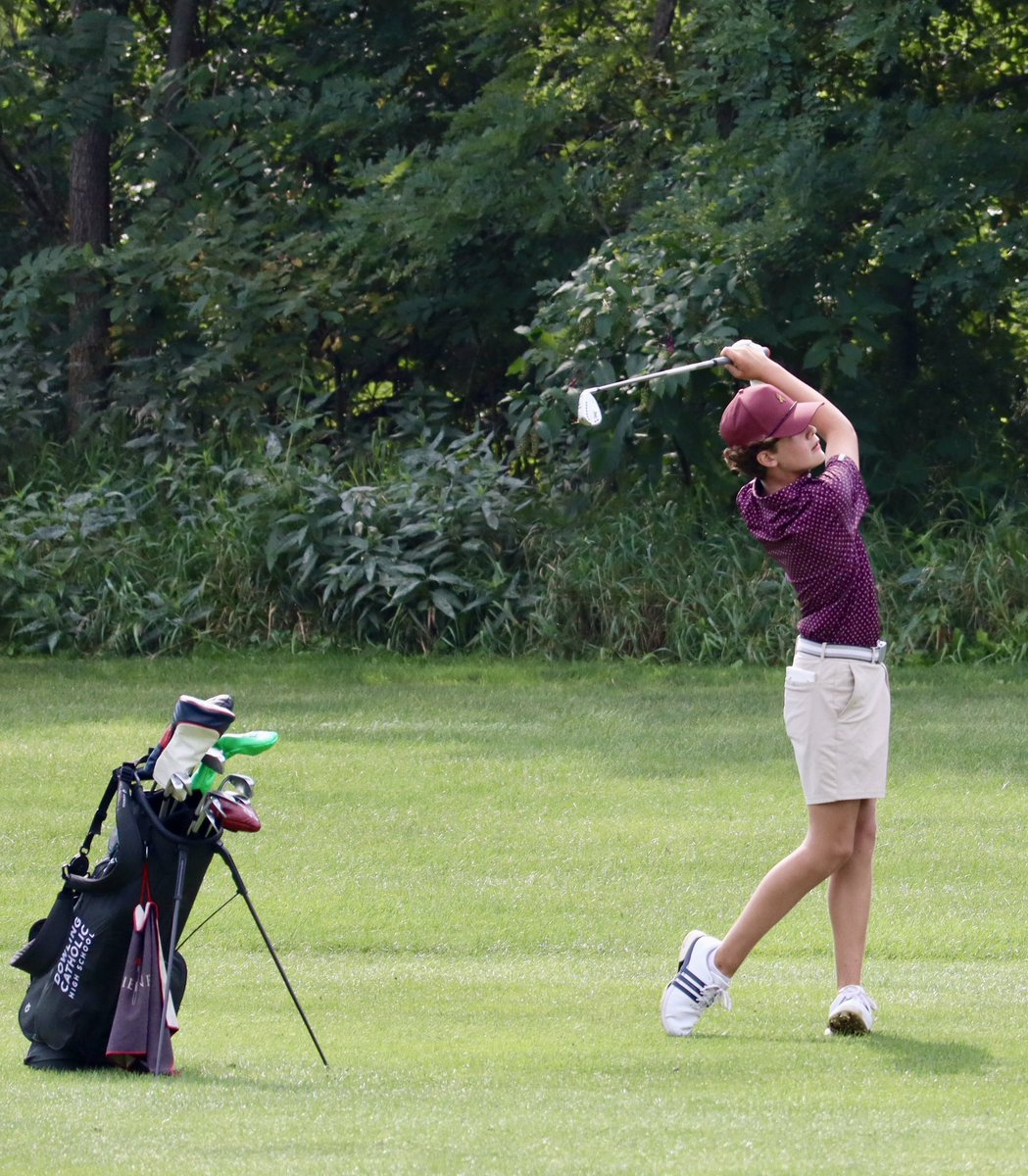 JV Triangular results at Copper Creek: 

Dowling 318, SE Polk 328, Urbandale 394. 
Charlie DePhillips with a team low score of 74.