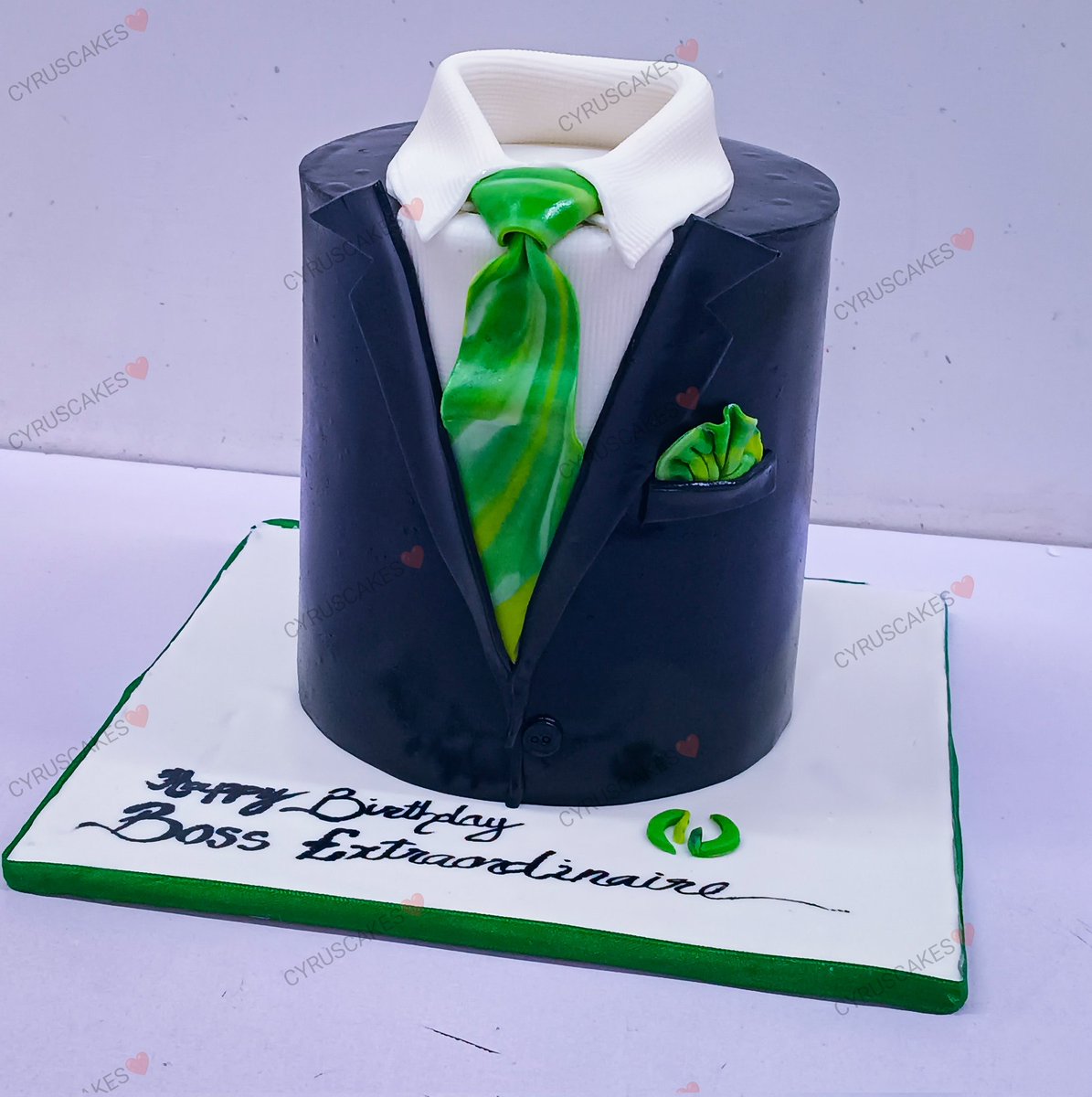 CyrusCakeEmpire's tweet photo. Happy Birthday Boss Extraordinaire 
🎉🎁🎂🎉🎉
Celebrate your loved ones with our unique classic cake.
To order DM 08039726516
#kanocakes #caketraininginkano  #kanobrides #weddingcakesinkano #kanobaker  #cake #kanobakery #arewabaker  #bestcakesinkano #cakesinkano  #bosscake https://t.co/N36SM8W4tE