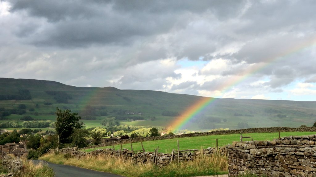 Today things went wrong on the road to <a href="/Krankenhausfest/">Krankenhaus Festival - a magical micro-festival</a>... The freewheel hub broke on Barbara's bike and she had to go to the next available bike shop by taxi. I cycled on alone to Hawes. Steep climbs and heading into strong gales. Not an easy cycle but views were rewarding.