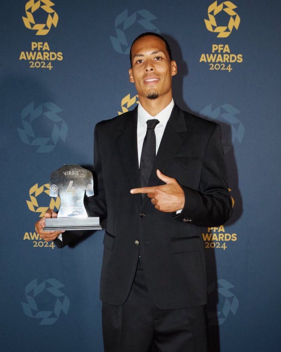 My captain! VVD 🫡 #TOTY 🔴