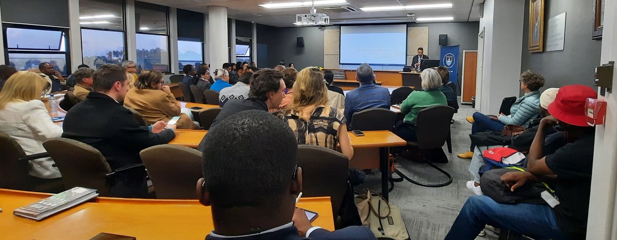 Prof <a href="/tarunkhaitan/">Tarun Khaitan</a> delivers the first in-person Rabinowitz lecture since 2019. The Faculty is honoured to be hosting this great academic and legal mind. We're also very pleased to have Bennie Rabinowitz's daughters, Susan and Lesley, with us at the lecture. (We'll post a link to