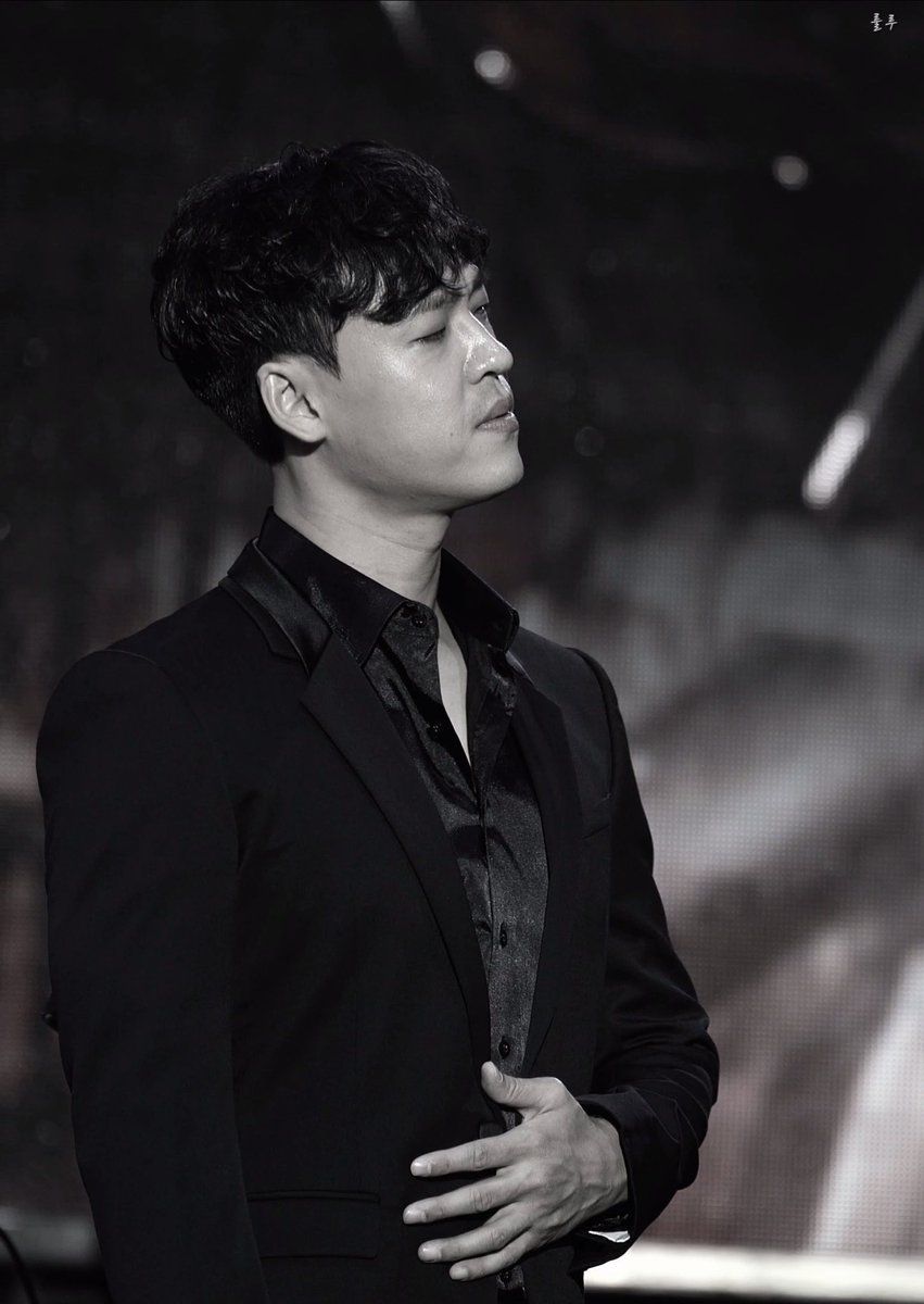 zzorim_'s tweet photo. 나만의 블랙스완 당신을 보고 첫 눈에 반했습니다 https://t.co/k05g0MqRoZ