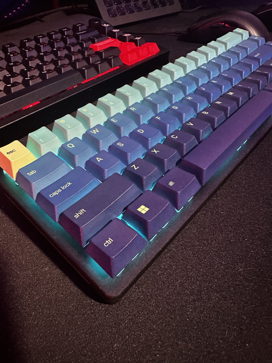 damnitbennett's tweet photo. Haven’t grabbed GPBT Northern Lights from @Glorious yet? 🤔

Enter for a chance to win your own 👇

1️⃣ Follow @damnitbennett &amp; @Glorious
2️⃣ Like &amp; RT
3️⃣ Tag A Friend

#ad
#Glorious 
Don't want to wait? Buy one now! https://t.co/TTctLP0odv https://t.co/egfOhst9bM