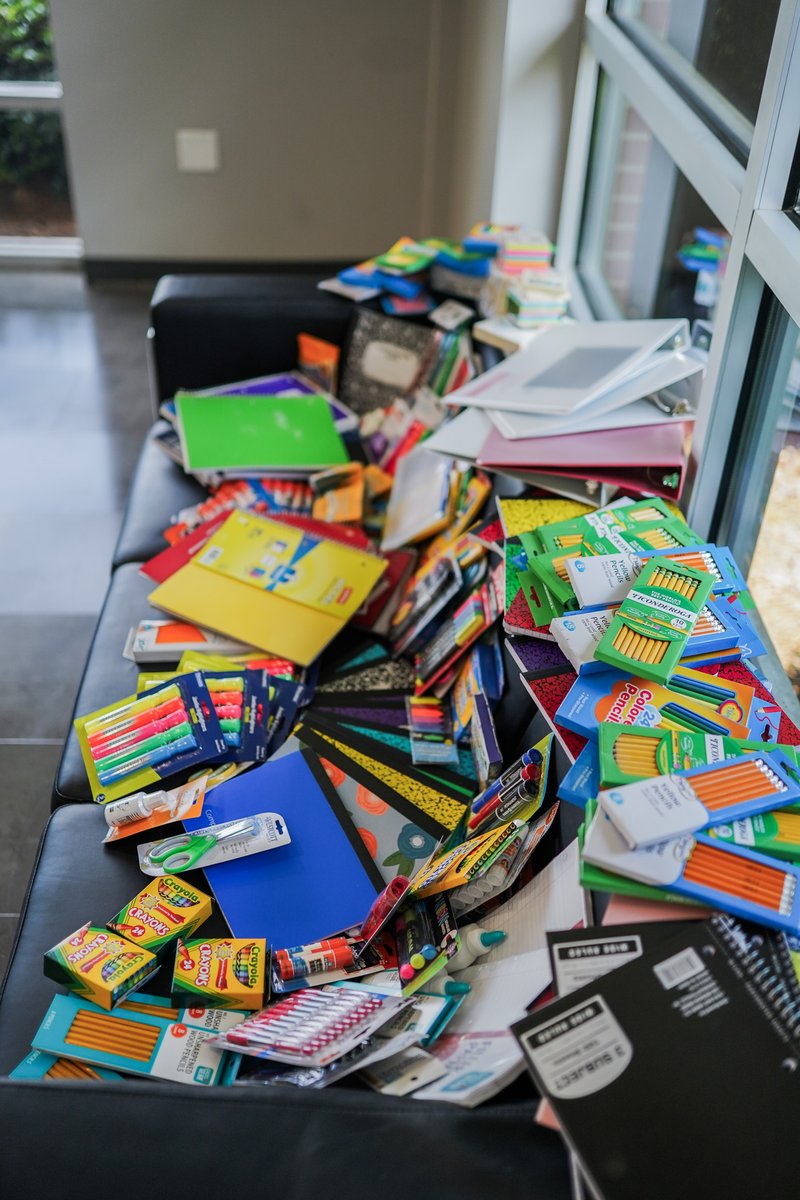 MSVehicles's tweet image. Back-to-school season is here!! 📚✏️

 We&apos;re thrilled to join forces with the Guilford County Education Alliance to have our team help fill their warehouse and support our educators!!