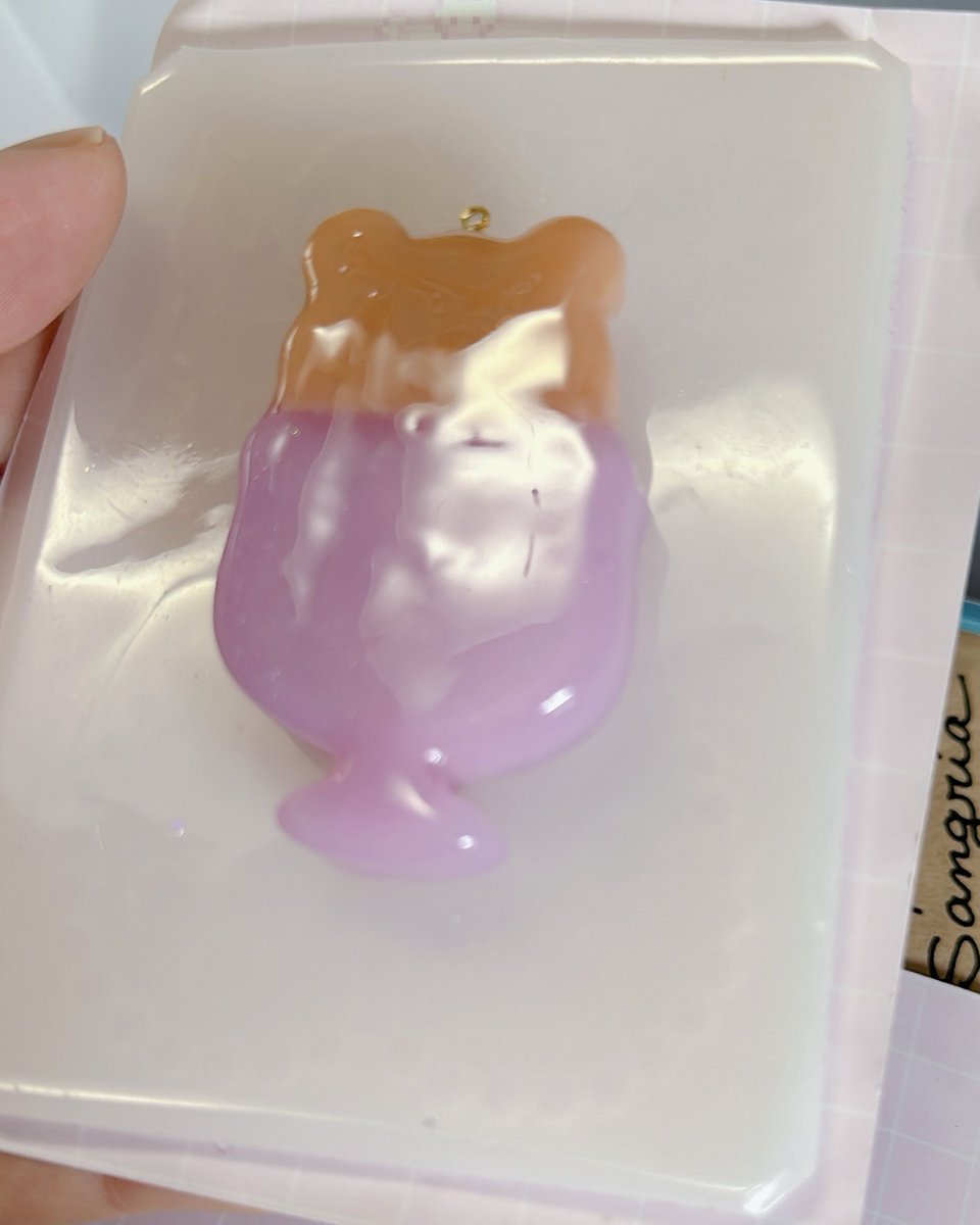 Petites fleurs (@petitesfleurs4u) on Twitter photo ぴょんめいど<a href="/Pyon_made/">Pyon.madeぴょんめいど</a> made さん激推しのSK本舗さんのレジン用ライトをついにお迎えしちゃった🤭
仕上がりがツヤツヤで、買うの悩んでるいたけど大正解🫶
<a href="/skhonpo/">SK本舗ハンドクラフト公式</a> ぴょんめいど<a href="/Pyon_made/">Pyon.madeぴょんめいど</a> made さん激推しのSK本舗さんのレジン用ライトをついにお迎えしちゃった🤭
仕上がりがツヤツヤで、買うの悩んでるいたけど大正解🫶
<a href="/skhonpo/">SK本舗ハンドクラフト公式</a>