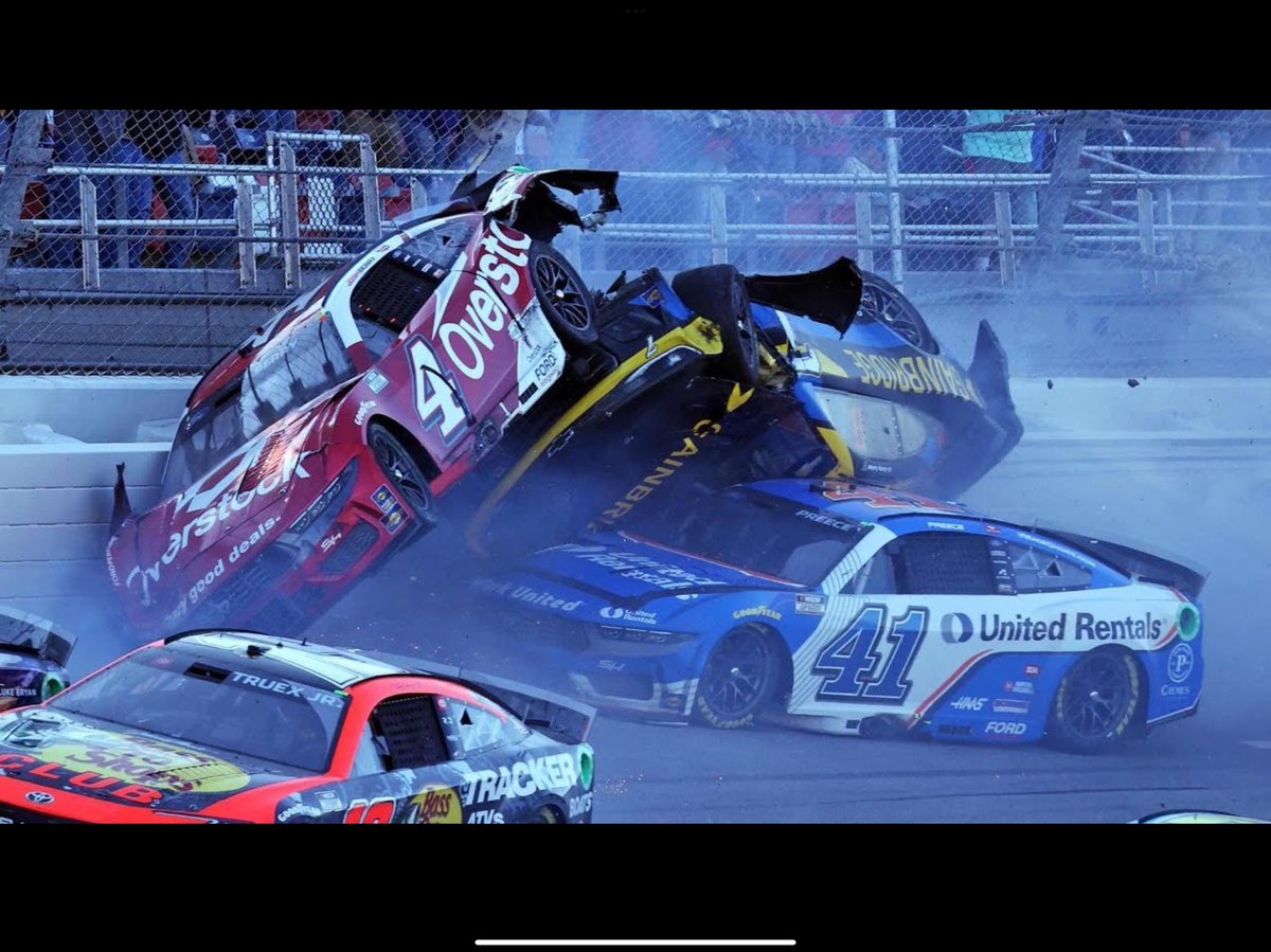 EastGlacierMT's tweet image. Does @CoreyLaJoie just not like our #Overstock cars, or does he just flip over the #CrazyGoodDeals??? $byon 🤔🏁🇺🇸🚀 @marcuslemonis