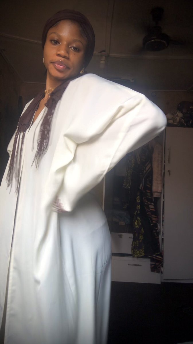 Totally forgot I look good on camera if you look at me fast fast 🤍🤎.