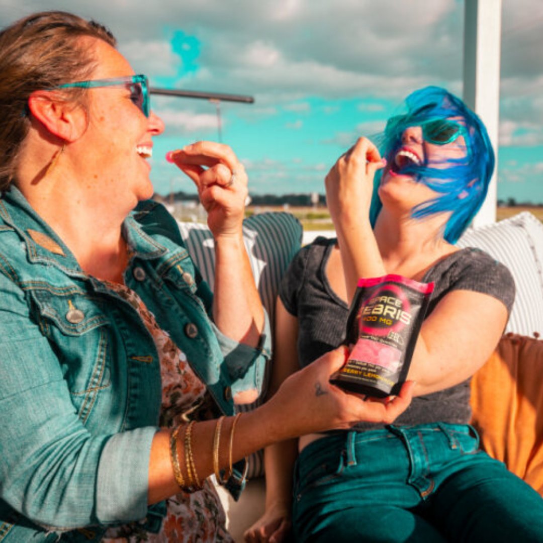 BakPakCoHemp's tweet photo. Share a laugh and a treat with Space Debris Gummies. These delicious snacks bring joy and flavor to any occasion, making every moment special. 😄

#SpaceDebris #FlavorfulFun #GoodTimes #EnjoyTheMoment #SnackTime #CosmicTreats https://t.co/pOIzPsHFTa