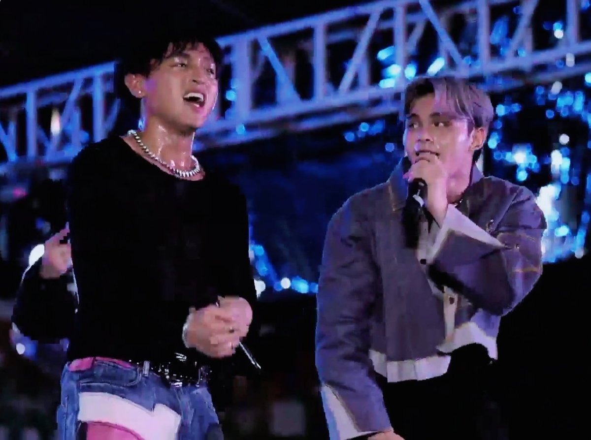 starenzo_'s tweet photo. Pawis na pawis ang @ptrckrcmr20 and @SamCafranca natin
VXON LIVE AT MANARAGAT FESTIVAL
@vxonofficial #VXON #PatSam https://t.co/Qx82ld1z8x