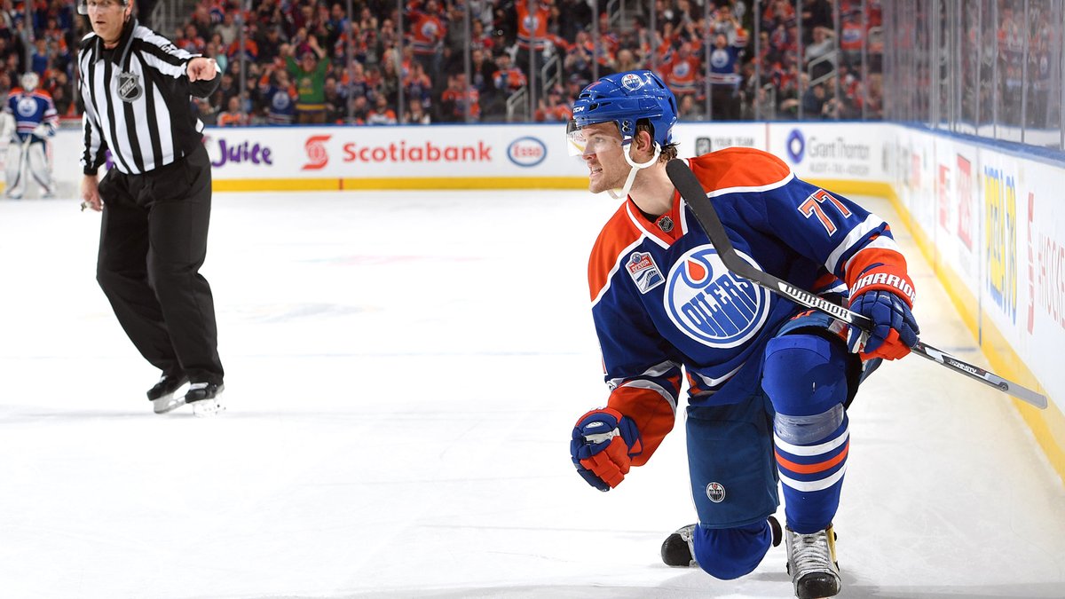 EdmontonOilers's tweet photo. Wishing Oscar all the best in retirement 💙🧡 https://t.co/6KtdQCE9r4