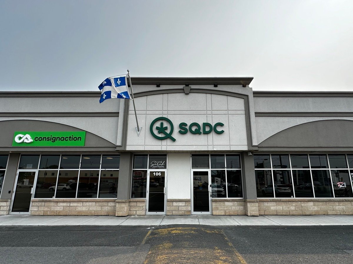 100 succursales, c’est pas rien. 🔥 

C'est lundi prochain le 26 août que la SQDC ouvrira sa 100e succursale, à Richelieu!

📍505 boul. Richelieu, local #105

On souhaite une belle ouverture à nos nouveaux collègues!