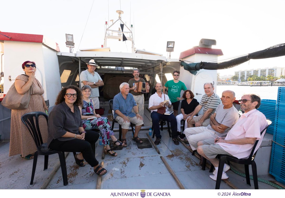 #Desembarcament #Estiuvers2024 
La mar estarà eixuta
i hi correran carretons...

Josep Piera, Ferran Garcia-Oliver, Rafa Gomar, Teresa Pascual, Joan Deusa, Sebastià Alzamora, Amadeu Vidal, Francesc Parcerisas, Miguel A. Picornell, M. J. Escrivà, Alícia Izquierdo, Begonya Pozo.