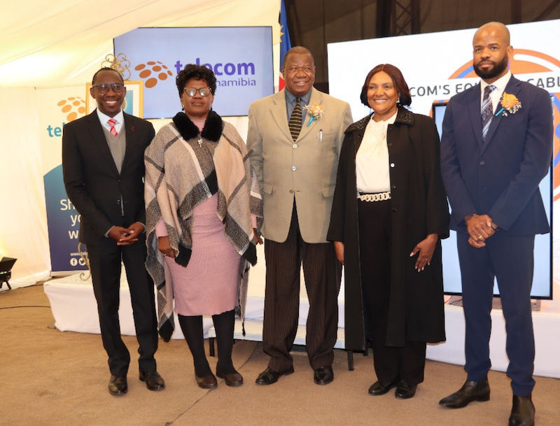 EcomnewsAfrique's tweet image. 📈🇳🇦#Namibie : L'arrivée d'#Equiano pourrait multiplier par 2,5 les vitesses #Internet du pays stimulant  la croissance économique et la création d'#emplois bit.ly/3WKVE3t