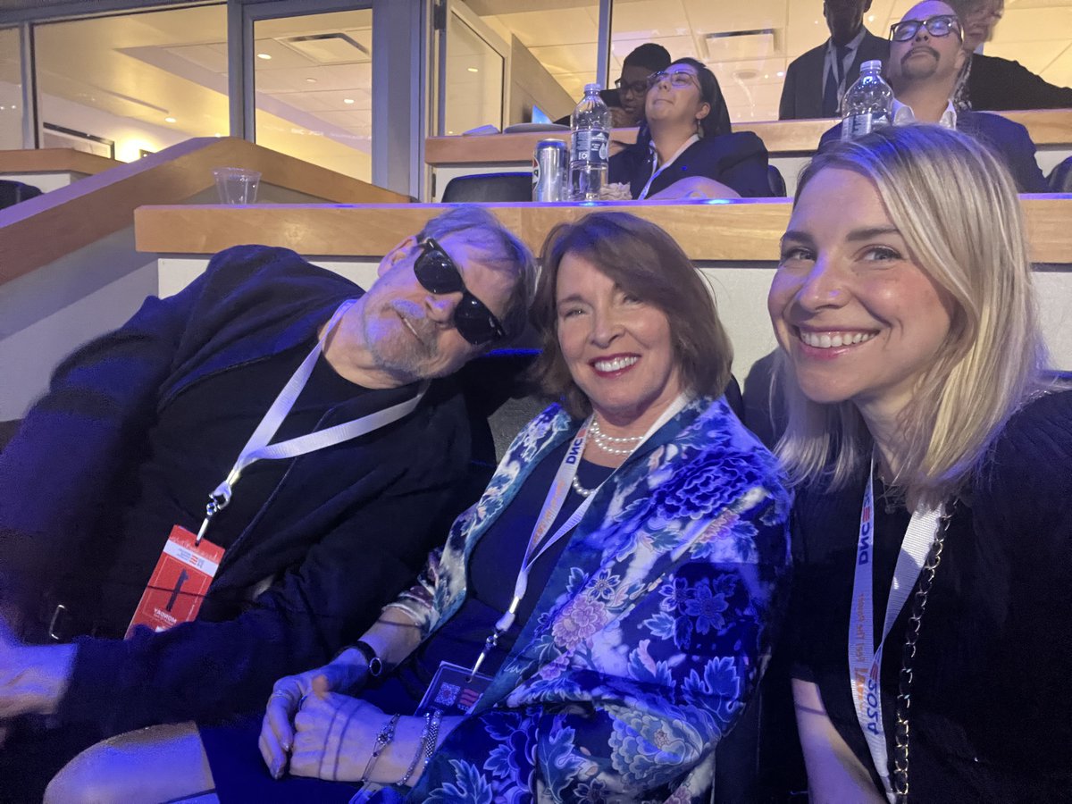 Mark Hamill tweet media