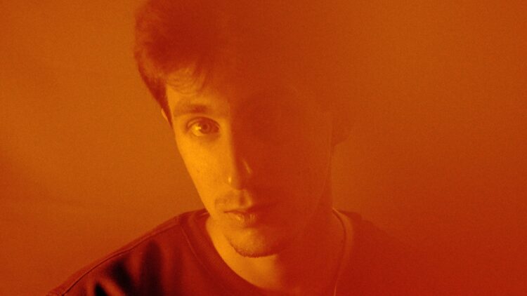 HOMALS Shares Glitchy Dance Track “Burn Slowly” dlvr.it/TC8bjF