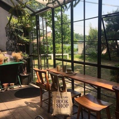 artindetails's tweet photo. — books and coffee https://t.co/FCwD8x5PKB