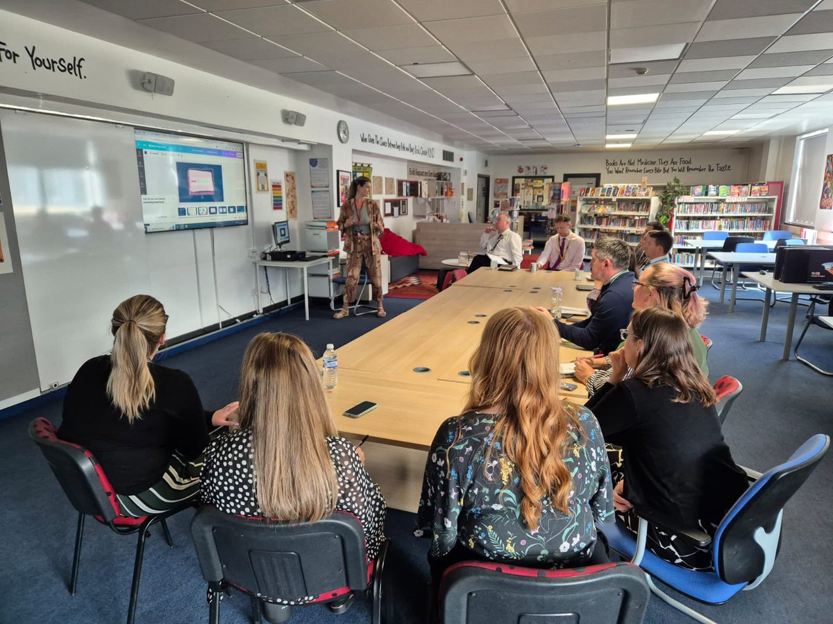 Braes_CLPL's tweet photo. Our first in-house CLPL session of the new term took place this afternoon. This was led by @BraesPastoral looking at skills across the curriculum. @BraesHigh #professionallearning https://t.co/9GR5izmIL2