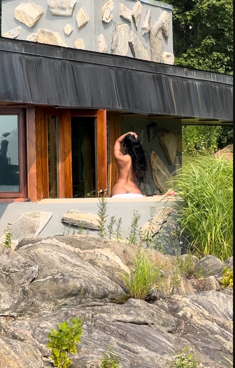 RubiRose's tweet photo. Let’s fuck inna forest bae https://t.co/WwBMWfnPrU