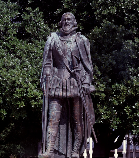 Julie Schaul tweet media