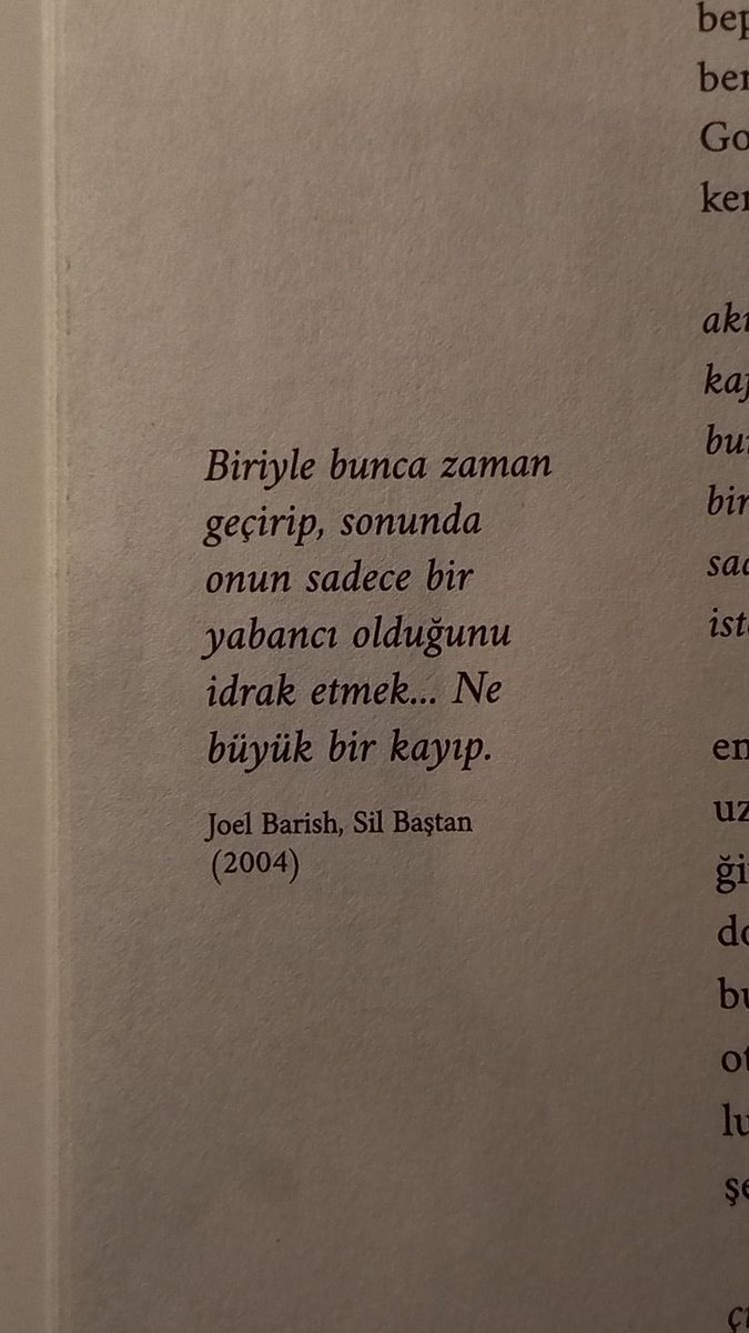 şimdi iki yabancıyız, önceden sarılmıştık