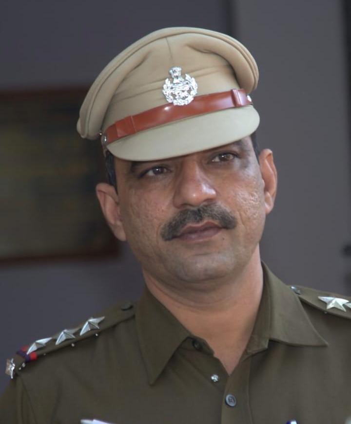 *इंस्पेक्टर अमित सियाग का हृदयाघात से निधन*
एक काबिल अफसर का इस प्रकार असमय जाना दुखद है 
शत् शत् नमन एवं श्रध्दांजलि 🙏