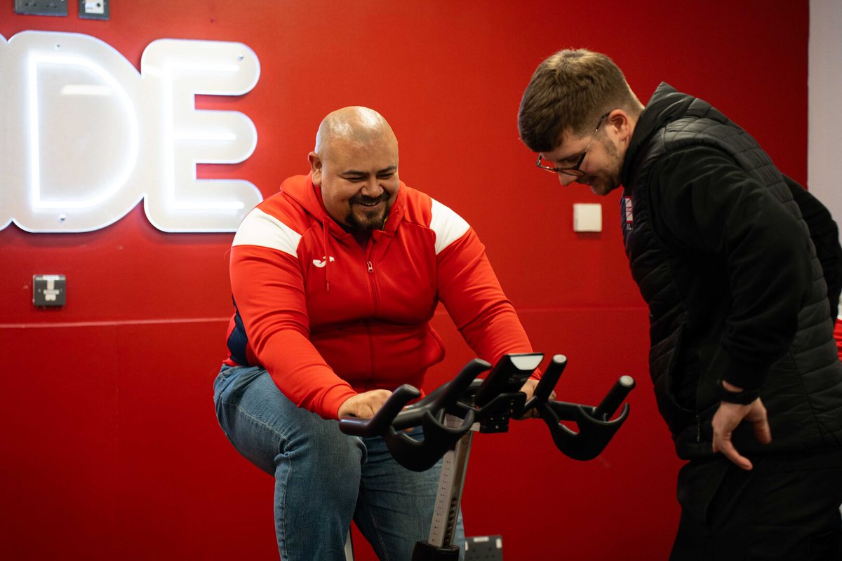 coleggwent_cym's tweet image. O Gynnal a Chadw Merched Cerbydau i Hyfforddiant Campfa, mae yna ystod eang o gyrsiau rhan-amser yn cychwyn y mis hwn! 🏋️🚗 🔧 
 
Cymerwch y cam nesaf hwnnw ymlaen tuag at eich #gyrfa, #prifysgol newydd neu gwrs arall 💫

Sicrhewch eich lle ⬇️ 
coleggwent.ac.uk/our-courses/pa…