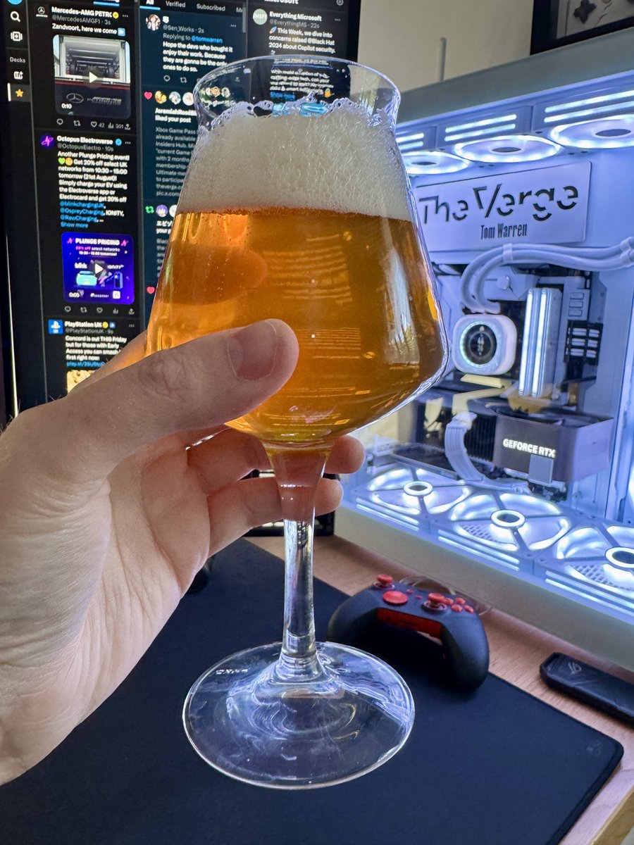 Tom Warren tweet media