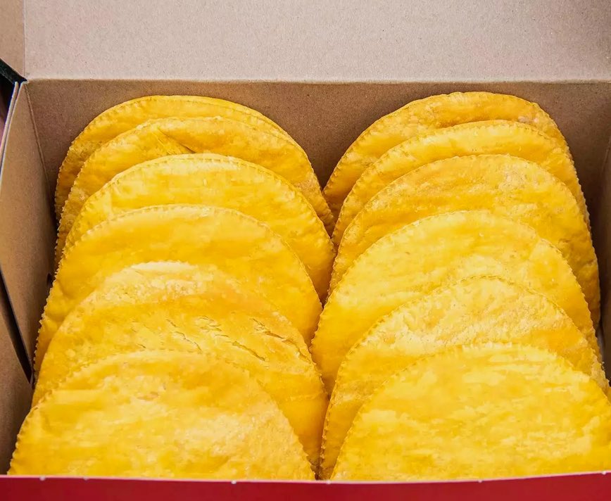 6ixbuzztv's tweet photo. Blooooodclaaaattt 

Randy’s Patties Is Coming Back This Friday! https://t.co/uSpFDKDUPf