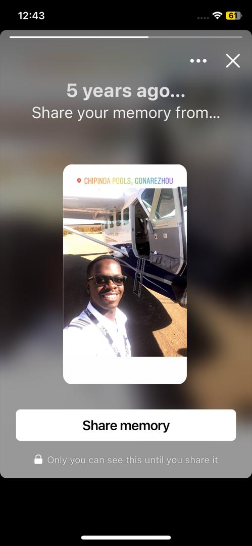 Elz_the_pilot's tweet photo. I been scratching my head tryna figure out where I know Pamushana lodge from🤔 Finally, it hit me, I dropped off some tourists there in 2019. Hakuendwi neBhara ba😂 There is an airstrip 28km south of the lodge. And to land there, you probably need a private charter🛫
#TeamBag 💵 https://t.co/puYfQtmkB0