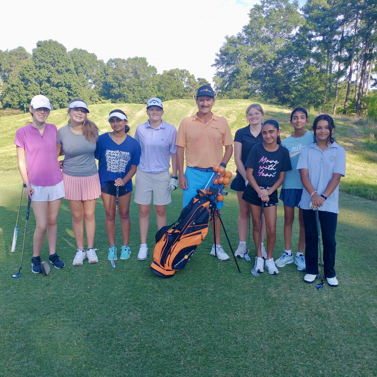 OrangeWhipGolf's tweet photo. Had a great day with the @MannGGolf1 golf team. Always a fun time meeting young golfers and listening to how much they love golf. These girls can play. Thanks for having us Coach Hawthorne! #JLMann #southcarolina #yougottafeelit https://t.co/xJg1ohl7up
