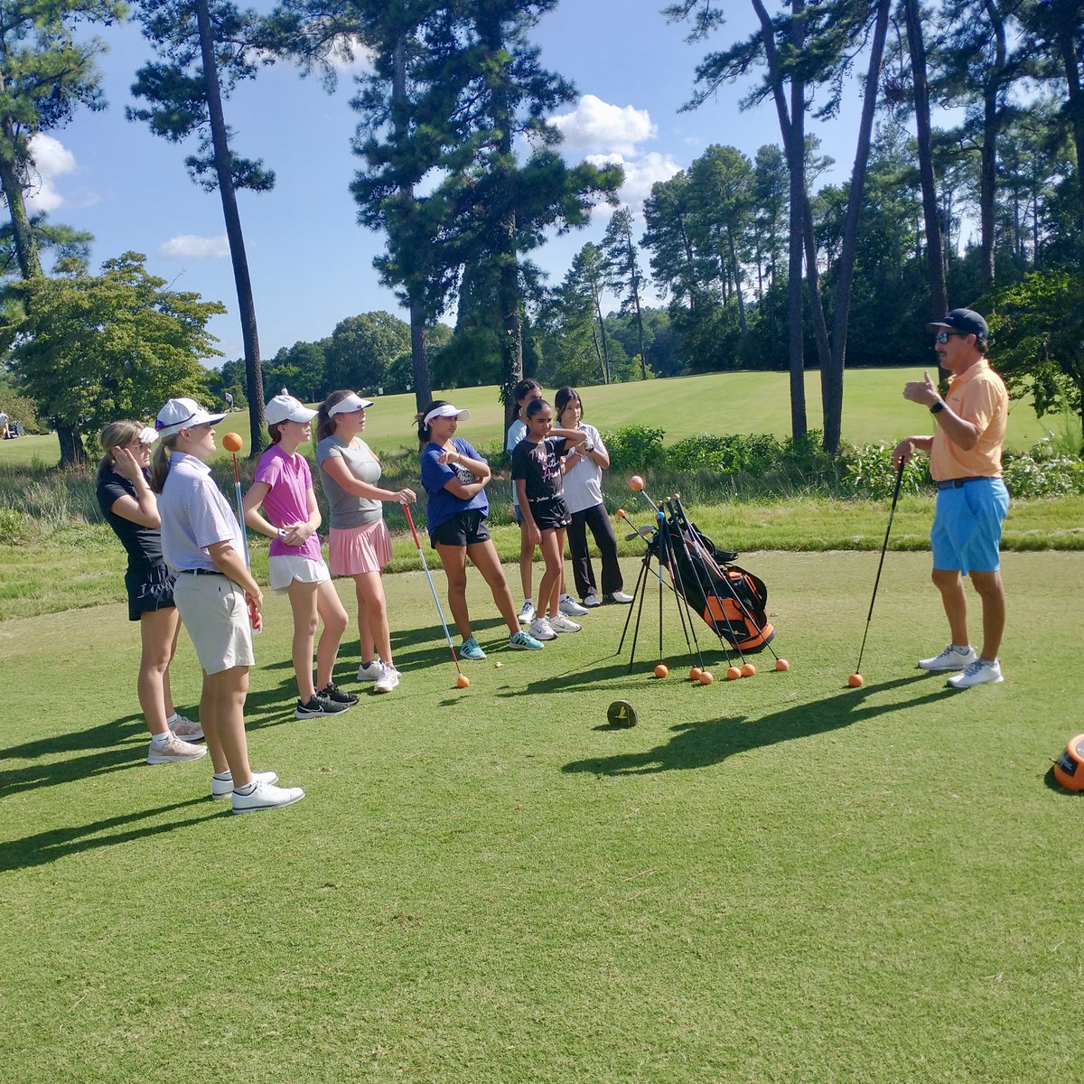 OrangeWhipGolf's tweet photo. Had a great day with the @MannGGolf1 golf team. Always a fun time meeting young golfers and listening to how much they love golf. These girls can play. Thanks for having us Coach Hawthorne! #JLMann #southcarolina #yougottafeelit https://t.co/xJg1ohl7up