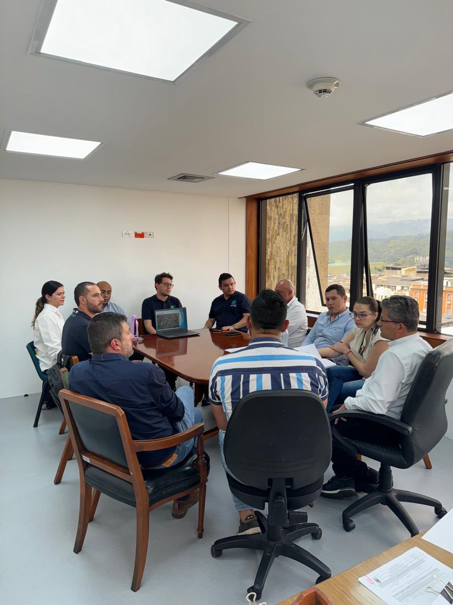 InvamaMzles's tweet photo. #INVAMA Comenzamos el proceso de estudios y diseños FASE III, para lo que será la obra por valorización de la intersección del Parque de las Garzas en el barrio Palermo. 

#Impulsamos el progreso de Manizales https://t.co/MugAOfPOD5