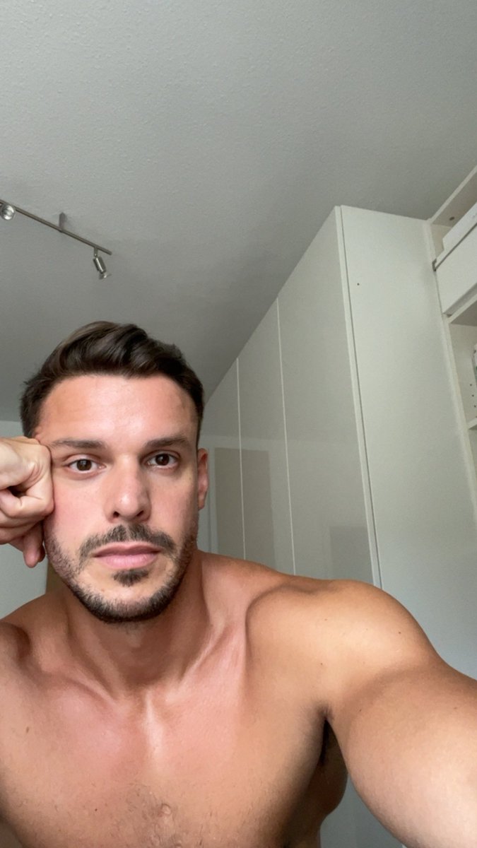 ultimate.simon tweet media