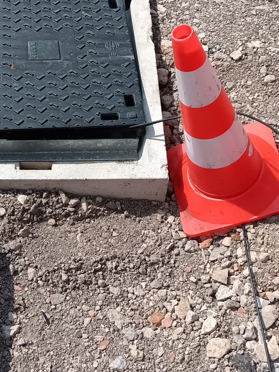 Tkt ça passe, c'est provisoire ! 😜 

<a href="/AtaxyaNetwork/">Cécile</a> <a href="/GregouMad/">Gregou Maddou</a> <a href="/cedric_thd/">Cedric S.</a> <a href="/acontios_net/">Clément Cavadore </a>