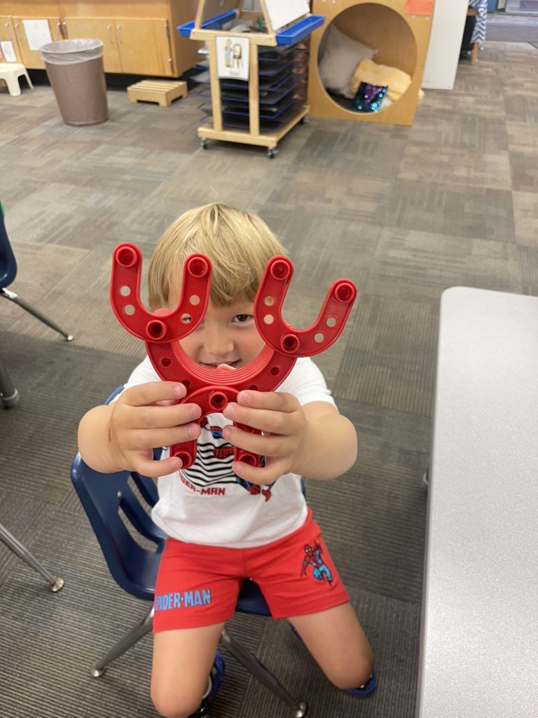 Tina Huntsinger (@prek_rocks_) on Twitter photo “It’s a crab!” 🦀 I love his creativity!!! <a href="/BrookridgeSMSD/">BrookridgeElementarySMSD</a> <a href="/theSMSD/">SM School District</a> #earlyedsmsd “It’s a crab!” 🦀 I love his creativity!!! <a href="/BrookridgeSMSD/">BrookridgeElementarySMSD</a> <a href="/theSMSD/">SM School District</a> #earlyedsmsd