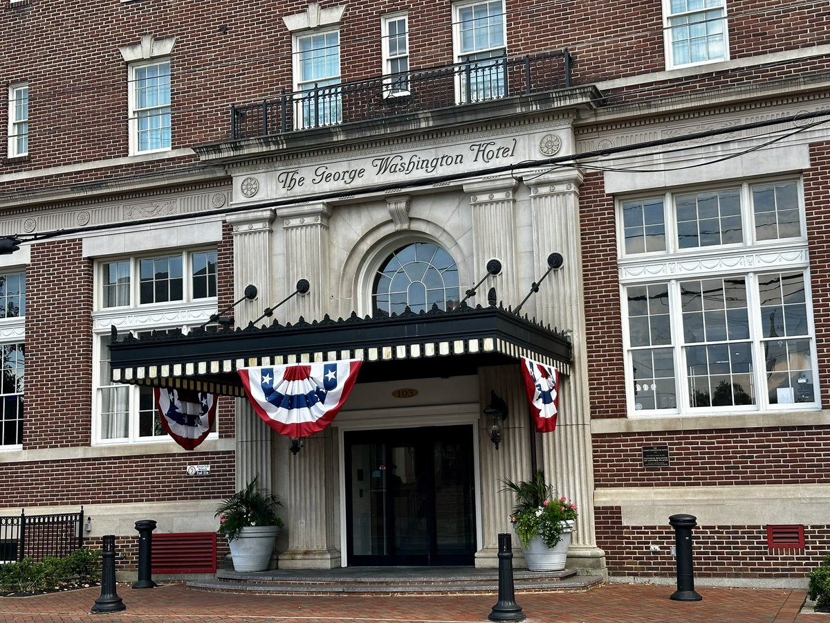 christopher mitchell tweet media