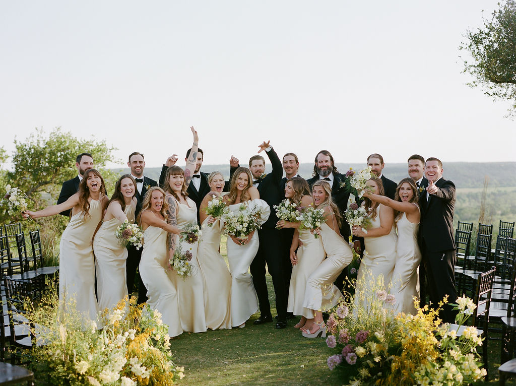 ContigoRanchFBG's tweet photo. a Texas wedding filled with love and southern charm
#ContigoRanchFredericksburg #fredericksburgtx #texas #texaswedding #brideandgroom #happilyeverafter #southerncharm #weddinggoals #weddinginspiration #weddingvenue

Wedding Planning &amp; Design: @aaustindesign
Venue: @contigoranc... https://t.co/HDJJwjH68R