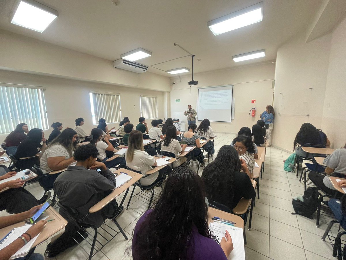 IMTESonora's tweet photo. 🪪 Personal de la Dirección Regional Cajeme de nuestro instituto, visitaron diferentes instituciones educativas para invitar a las y los estudiantes a tramitar su credencial de transporte. #Credencialízate
#MovilidadParaTodosyTodas
#CompromisosFirmes
#TierraDeOportunidades
#IMTES https://t.co/9HbpDpUYM2
