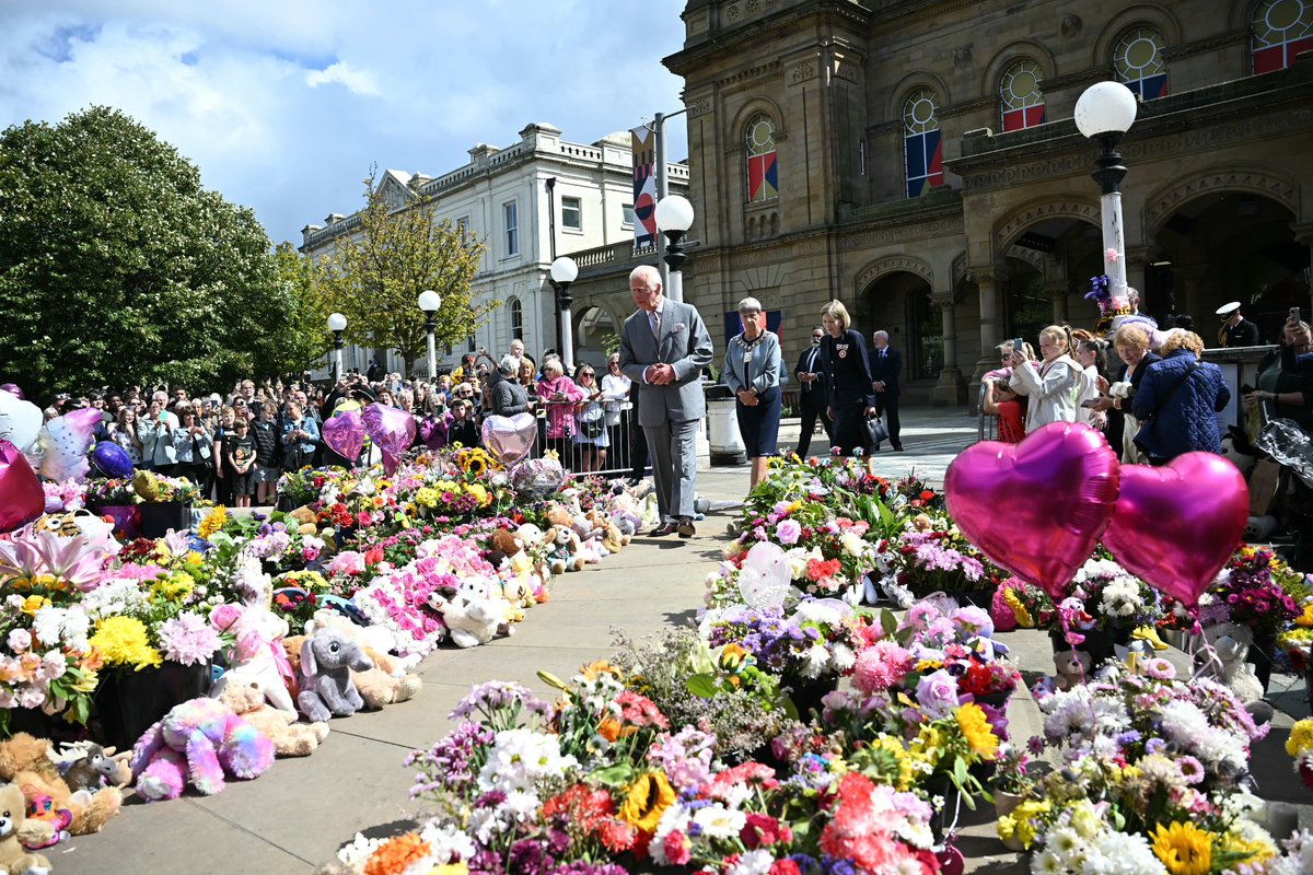 This afternoon, His Majesty met members of the Southport community outside the Town Hall and, in a private meeting, spent time with some of those who were present at the Hart Space Community Centre on 29th July, when the attack took place.