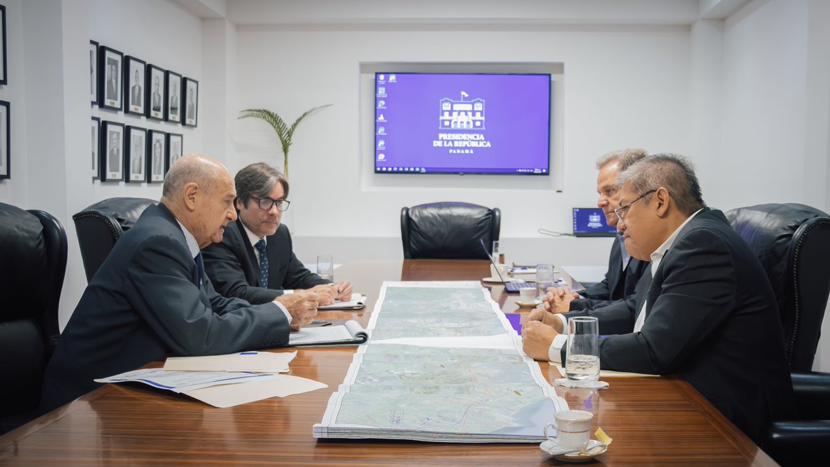 anatipma's tweet photo. 📢 ANATI y el Instituto Geográfico Nacional avanzan en la gestión de tierras para el tren Panamá-David.
¡Un proyecto con gran impacto social y económico! 🚆🌍
#Panamá #Infraestructura #ANATI https://t.co/onyN9PsDMr