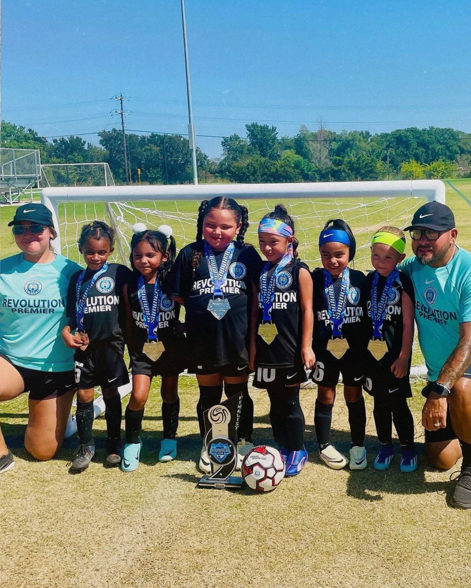 RevPremierSC's tweet photo. Bob Wiseman Memorial Tournament & Summer Splash this weekend! #RecapTuesdays
🟡RPSC 14 Girls Gold⚫️
🔵RPSC 14 Boys Blue⚪️
🔵RPSC 11 Girls Blue⚪️
🔵RPSC 18 Girls Blue⚪️
#RevolutionPremierSC #WeAreRPSC #RevUp #Summer #Tournament #Preseason #Heat #CompetitiveSoccer https://t.co/rOZfN5otgq
