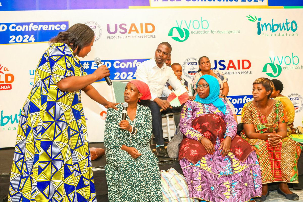 NgoUmuhuza's tweet photo. Ku munsi wa 2 w'inama yiga ku iterambere ry'imbonezamikurire y'abana bato #ECDconference2024, Umuryango #Umuhuza wateguye ikinamico n’ababyeyi mu rwego rwo kugaragaza umusanzu w’ibiganiro by’ababyeyi, abagabo n’abagore, bikorwa rimwe mu kwezi ku burere buboneye. https://t.co/NoFuSp4EK6
