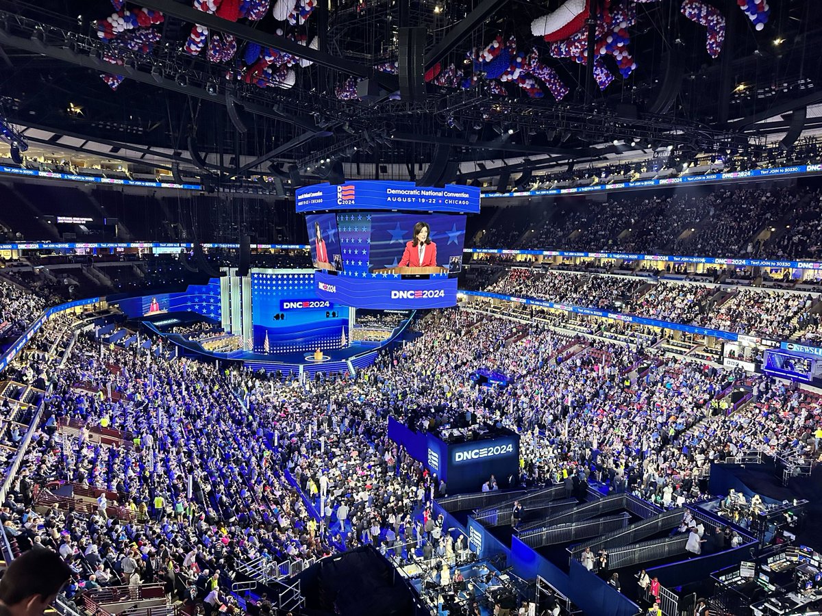 CommChangeAct's tweet photo. An electrifying first night at the #DNC with powerful speeches, uniting messages, and a shared vision for a future where we can all thrive. Here are the highlights. ⭐🏛️ https://t.co/4bYG8bZxoC