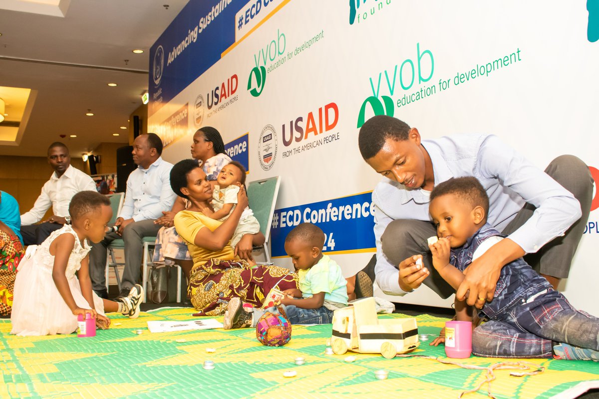 NgoUmuhuza's tweet photo. Ku munsi wa 2 w'inama yiga ku iterambere ry'imbonezamikurire y'abana bato #ECDconference2024, Umuryango #Umuhuza wateguye ikinamico n’ababyeyi mu rwego rwo kugaragaza umusanzu w’ibiganiro by’ababyeyi, abagabo n’abagore, bikorwa rimwe mu kwezi ku burere buboneye. https://t.co/NoFuSp4EK6