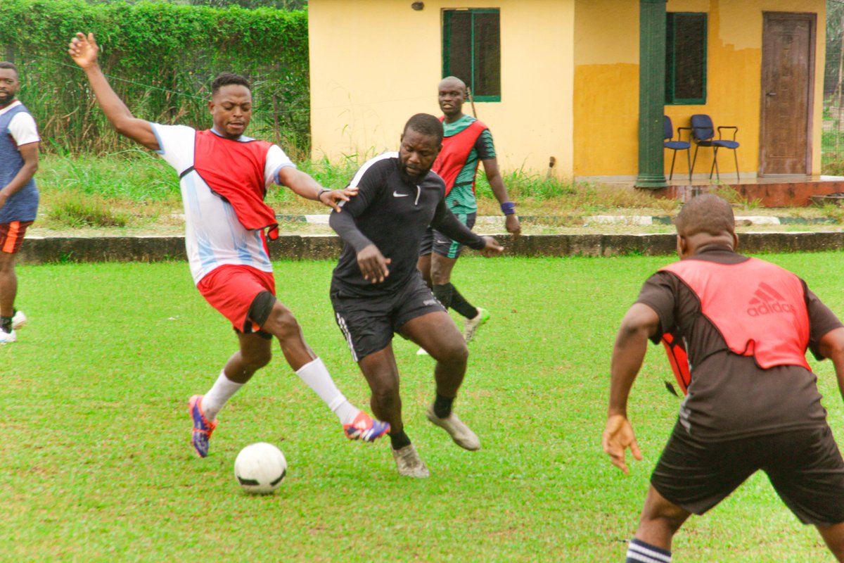 JollyFC_'s tweet photo. Game on, rain or shine! 🌧⚽️ The passion, the grit, and the glory—Team Merriment and Team Fitness of Jolly F.C. battled it out in the rain last Saturday, leaving it all on the field! 💪🔥 #MatchDayMagic #JollyFC #VictoryInOurVeins https://t.co/ZwiinMP7Ls